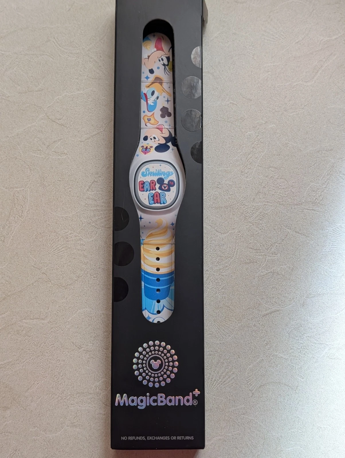Disney Parks Smiling Ear to Ear Mickey Donald Goofy Magic Band+ Plus New Unlink