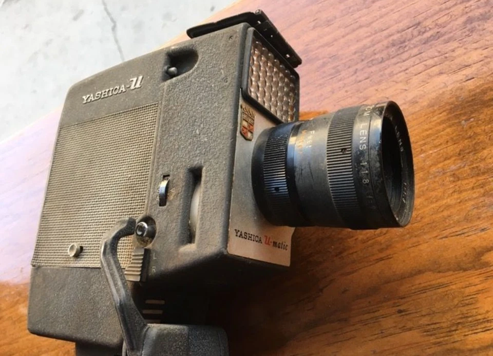 Cámara de película vintage Yashica 8 mm U-Matic zoom réflex rara vendedor de EE. UU. ENVÍO RÁPIDO Foto 4 de 4