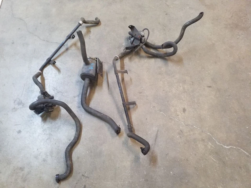 4.9L Emission Valve Hoses / Canister | Fits 1985-1996 Ford F250 F350 - Image 4 of 4