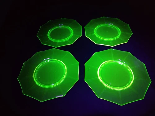 4 Cambridge Depression Decagon Green 1930s glass 8" luncheon salad plates-GLOWS!
