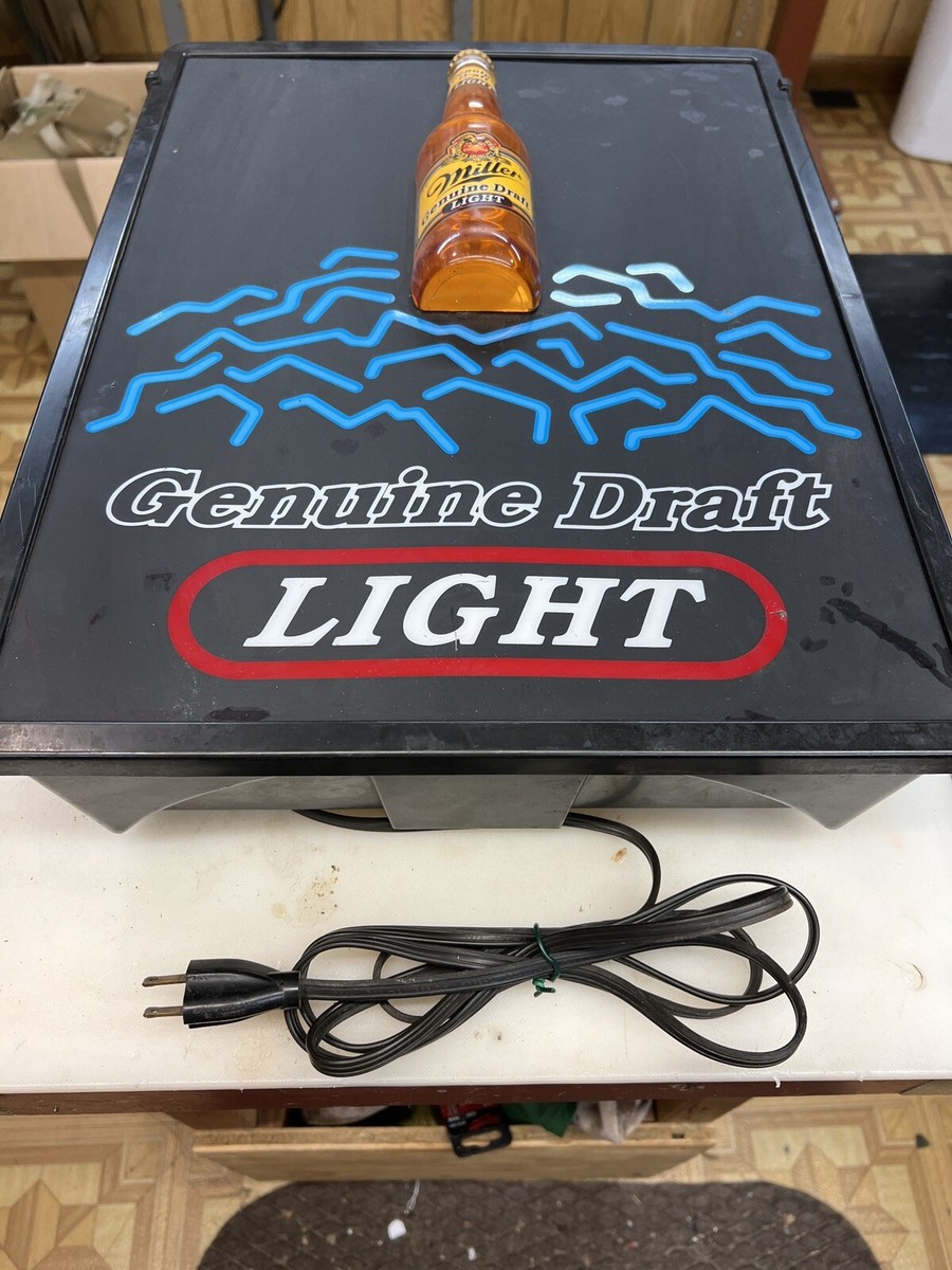 VINTAGE MILLER GENUINE DRAFT LIGHT LIGHTED 3-D LIGHTED SIGN