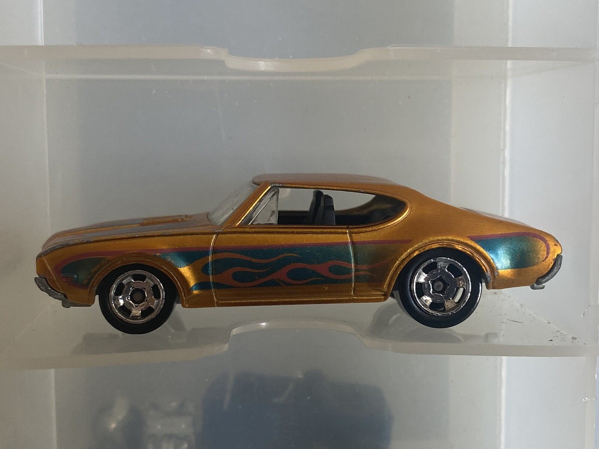 Hot Wheels Olds 442 ミニカー 1968年式 Hot Wheels 2011 Super Treasure Hunt '68 Olds 442 Short Card