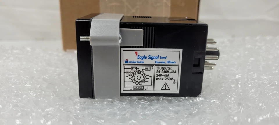 Eagle Signal B506-2001 Timer, SPDT, LED, Multi-Function, 11-Pin, 5A, Panel Mount - Image 3 of 4