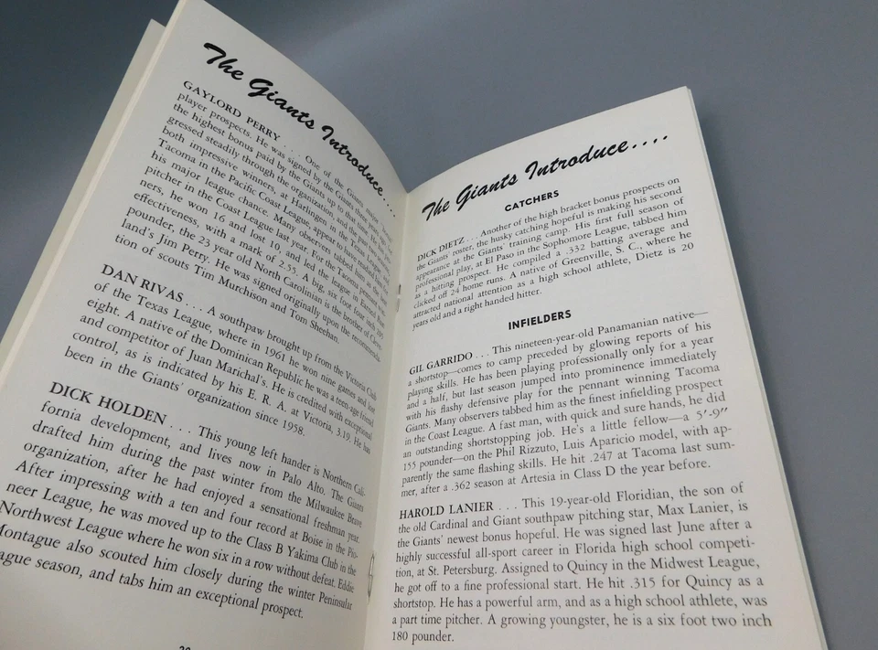 1962 San Francisco Giants Media Guide Booklet ~ Press Radio TV Information - Image 3 of 4