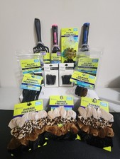 Hair Brush And Hair Accessory Lot HA3