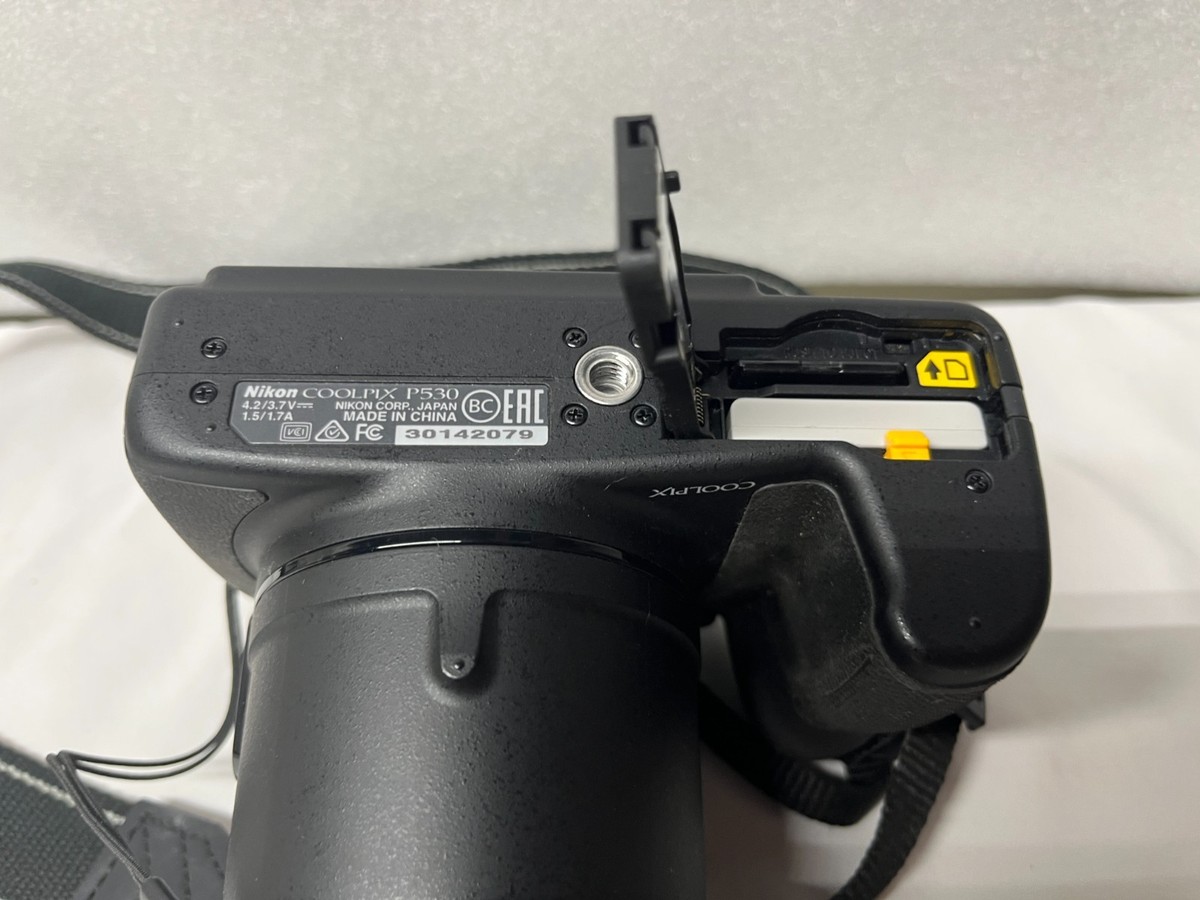 Nikon COOLPIX P530 16.1MP Digital Camera UNTESTED AS IS PARTS OR