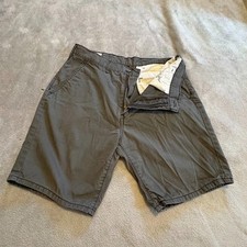 Levi Strauss Co. Men's Shorts Chino Standard 9" Inseam Size 33 Gray
