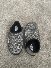 The North Face Thermoball Traction Mule V Slippers Gray Black Women  s Size 6