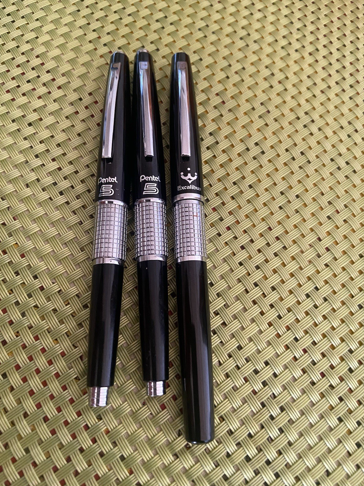 0.5mm & 1 X Excalibur Pen - Bin 5