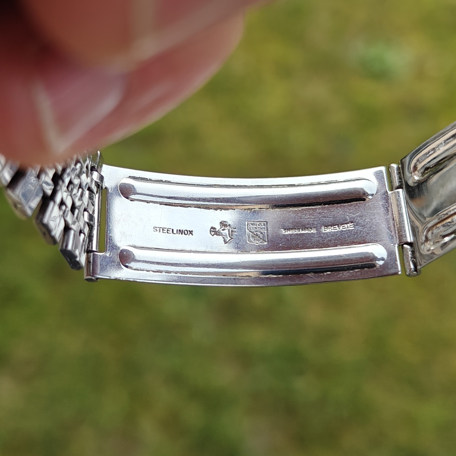 Universal Geneva White Shadow Automatic Microtor … - image 9