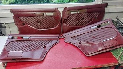 4x Türverkleidung Türpappe Leder rot Softleder Raffleder Mercedes W126 SE - Bild 1 von 4