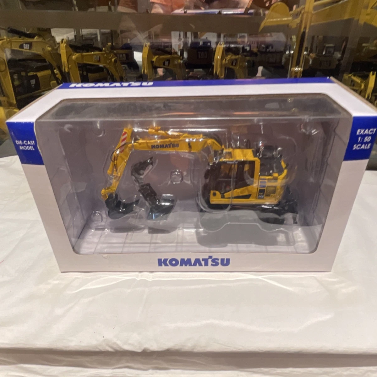 Komatsu 1:50 Diecast Construction Excavators for sale | eBay
