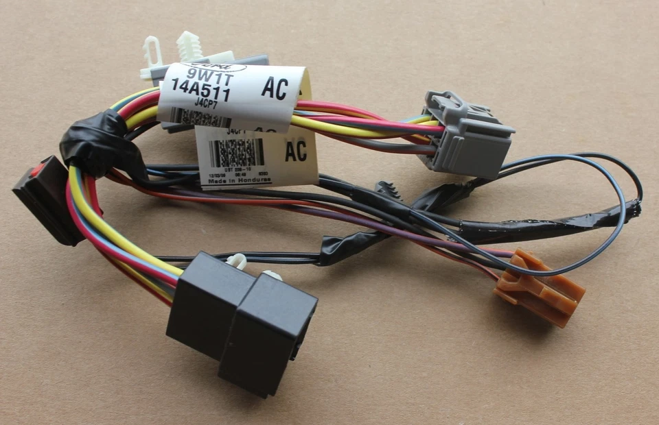 Arnés de cableado de puerta trasera Lincoln Town Car 09-11 9W1Z14632AA Ford Nuevo de Lote Original Foto 2 de 4