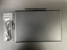 Wacom One CTL-672 Medium 10.9" Graphic Tablet - Black/Red - Cosmetic Damage