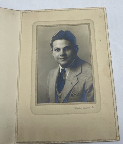 100 Jahre altes Foto/Porträt des jungen Mannes schwarz & weiß Howlett Studios Inc. - Bild 2 von 4