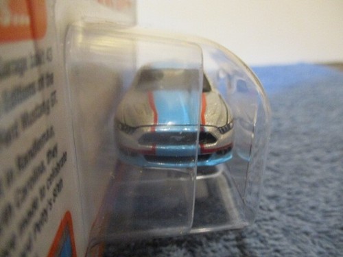 AW AUTO WORLD 2024 MODERN MUSCLE RELEASE 3 A, 2017 MUSTANG GT TRIBUTE EDITION - Picture 3 of 4