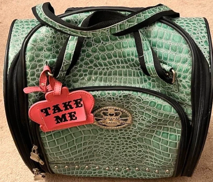 MALETA DE EQUIPAJE DE MANO KATHY VAN ZEELAND CROCO CON 2 RUEDAS RODANTES APENAS USO Foto 2 de 4