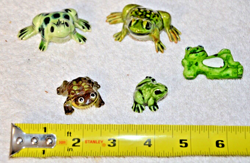 Frosch Figur Miniatur grün Keramik handbemalt Frosch unmarkiert abgeplatzte Fig ---