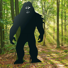 7.4Ft Tall Bigfoot Metal Outdoor Decor Big Foot Sasquatch Gifts for Men/Women/Da