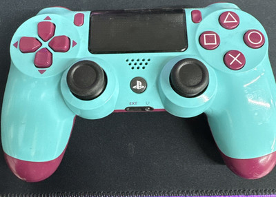 DualShock 4 Wireless Controller for PlayStation 4 - Berry Blue PS4
