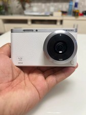 Samsung NX Mini 20.5MP Digital Camera w/NX-M 9mm Lens white