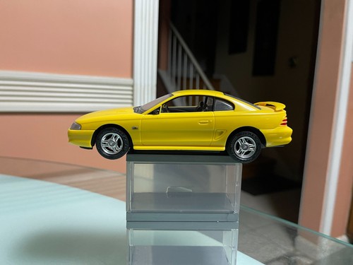JOY-RIDE! 1/24 AMT PROMO. YL '94 FORD MUSTANG GT/ NO BOX, no case - Picture 7 of 13
