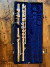 Gemeinhardt flute m2 in a hard case Serial Number B65688, Beginner silver plated