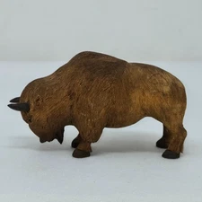 VINTAGE UNIQUE HAND CARVED WOOD BUFFALO BISON FIGURINE MAY 5.25"