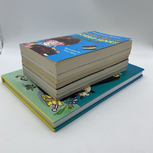 Horrid Henry 10 Story / 8 Book Collection / Set by Francesca Simon - Foto 6 di 23
