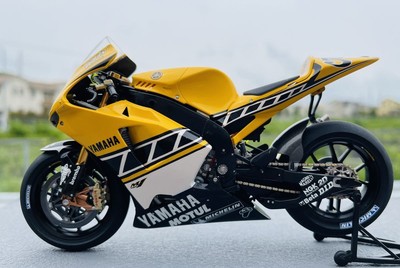 Homemade Tamiya 1/12 Motorcycle Series No.104 Yamaha Yzr-M1 Homemade Tamiya 1/12 Motorcycle Series No.104 Yamaha Yzr-M1