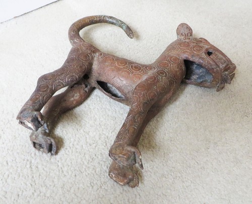 Antique African Patinated Golden Brown Benin Bronze Leopard Cat Scupture - Picture 10 of 12