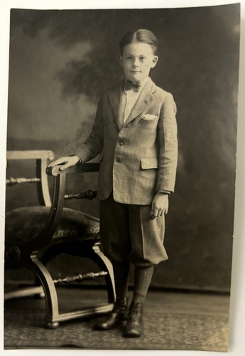 Lote de 3 fotografías de retratos de estudio padre e hijos fechadas 1925 - 3x4,5" - Imagen 2 de 7