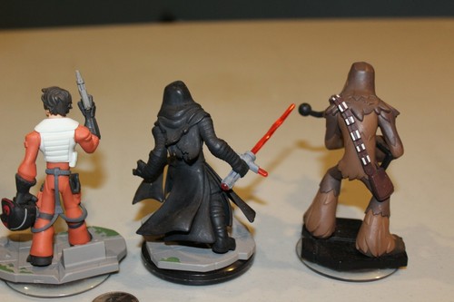 5 Star Wars Disney INFINITY Figures 3.0 Chewbacca Yoda Kylo Ashoka Darth Vader + - Picture 4 of 7
