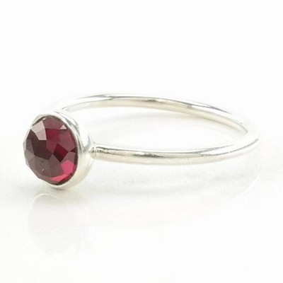 Pandora Created Rosa Rubin Sterlingsilber Ring Größe 6 3/4
