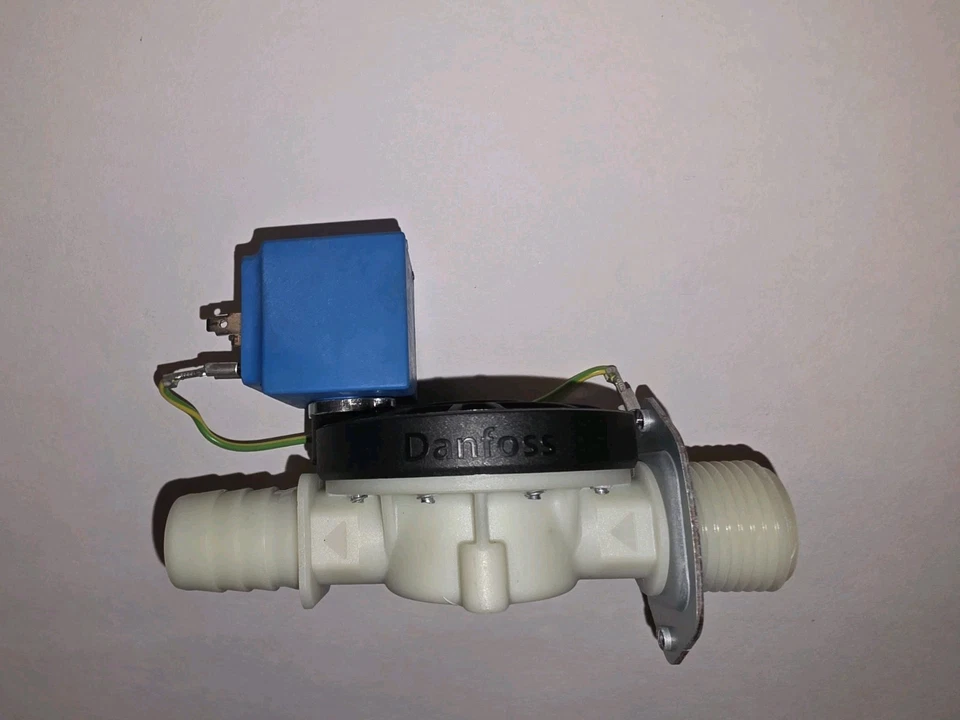 Wascomat/Electrolux 471821074 Válvula de entrada de agua Válvula de entrada de agua única NUEVO Foto 2 de 2