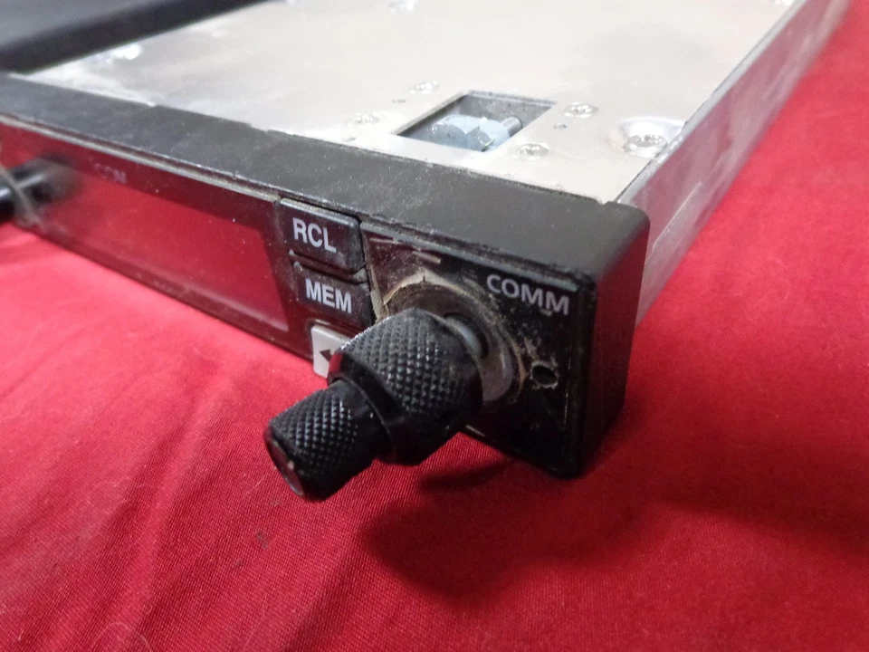 Radio transceptor de aviación VHF para aviones Icom IC-A220 - con funda/bandeja ENVÍO RÁPIDO Foto 2 de 4