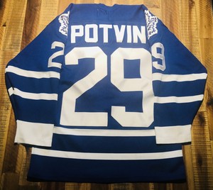 toronto maple leafs blue jersey