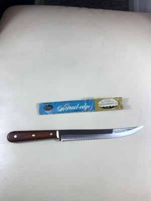 Case Miracl-Edge Serrated Carving Knife M-284-9 USA Made, Wooden Handle