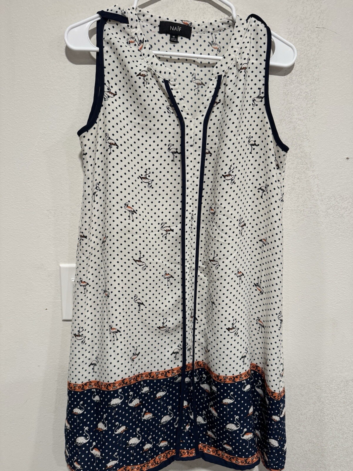 Naif Sleeveless Light Breezy Shift Dress Women’s Size Medium  Flamingo Print 