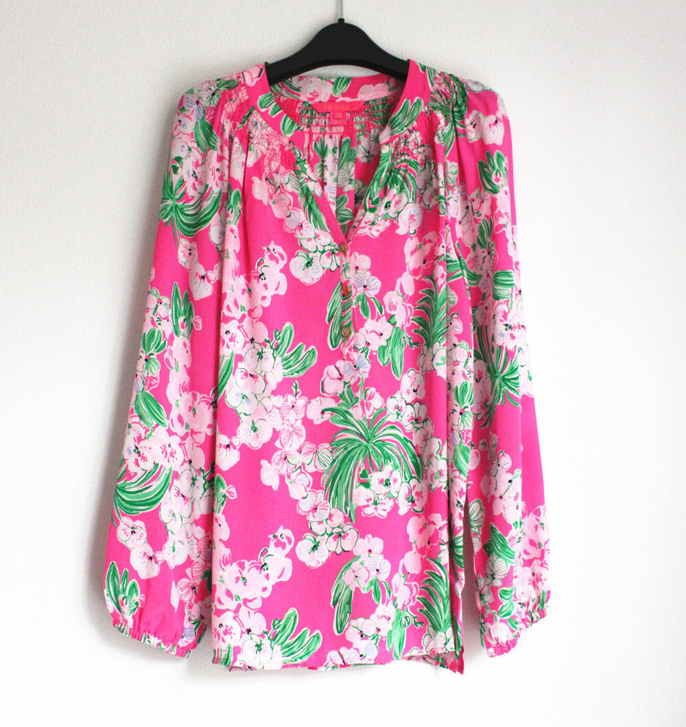 (取寄) リリー ピュリッツァー レディース エルザ トップ Lilly Pulitzer women Elsa Lilly Pulitzer Elsa Top Blue Tang Flocking Fabulous XXS at