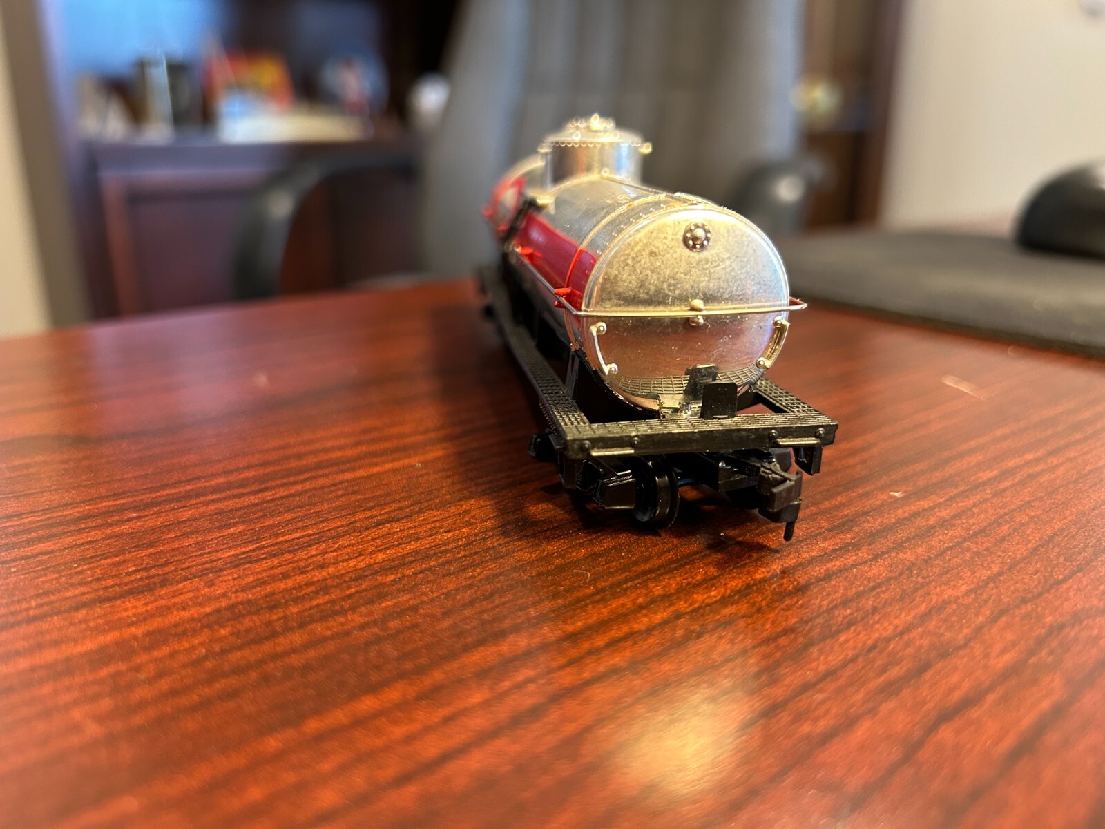 Picture 4 of 6