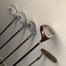 Pre-Owned Right-hand Red Zone Junior 7 pc. Golf Set. Hi