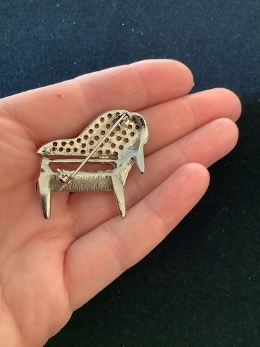 Vintage 80’s Silver Jewelled Piano Brooch New - Picture 2 of 5