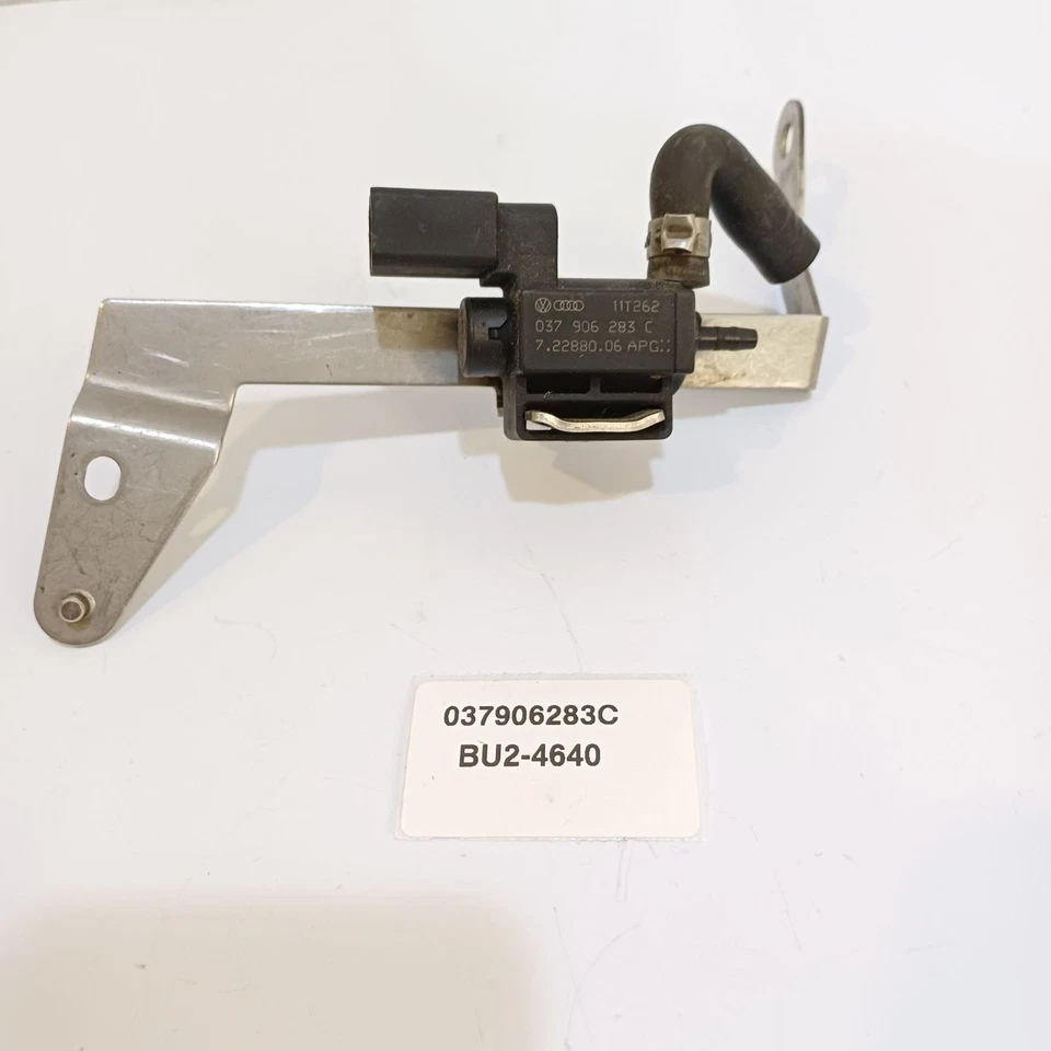 Electroválvula de purga de bote de vapor Volkswagen Golf 2002-2020 037906283C Foto 2 de 4