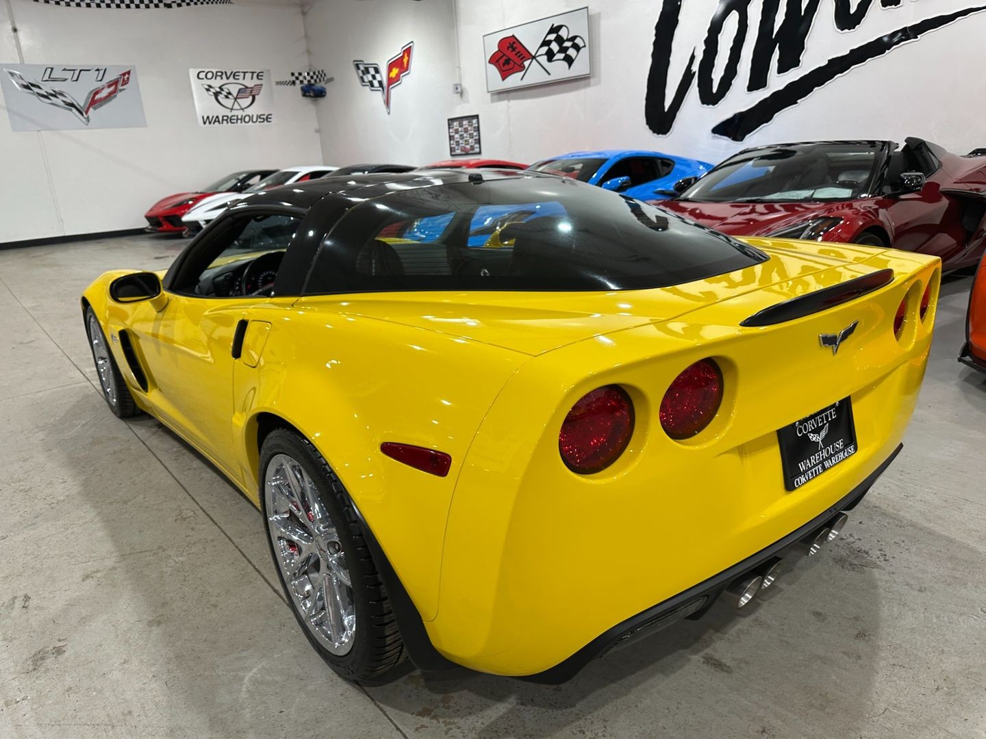 2009 [45U] Velocity Yellow Tintcoat Chevrolet Corvette   | C6 Corvette Photo 4