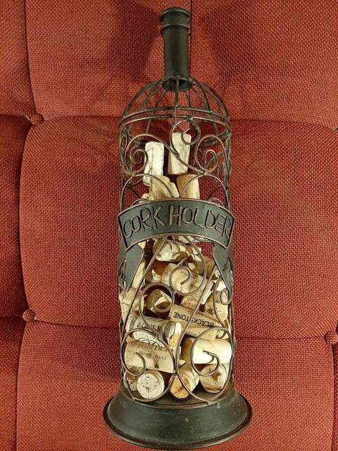 Izola Steel Decorative Wine Bottle Stopper Cork With Engraving