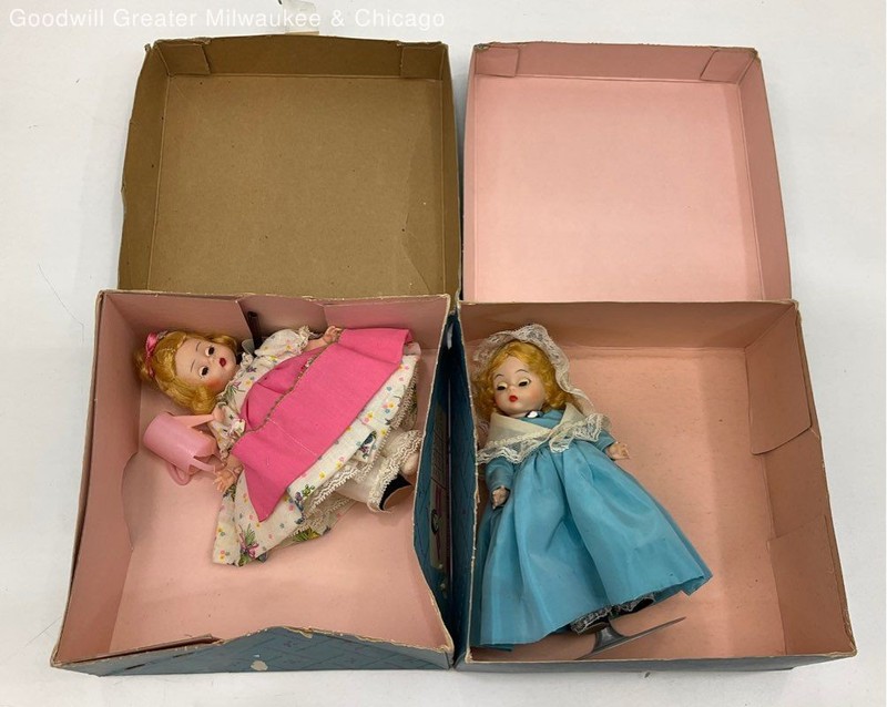 2 VINTAGE Madam Alexander Dolls Bride and Mary Collectible Dolls