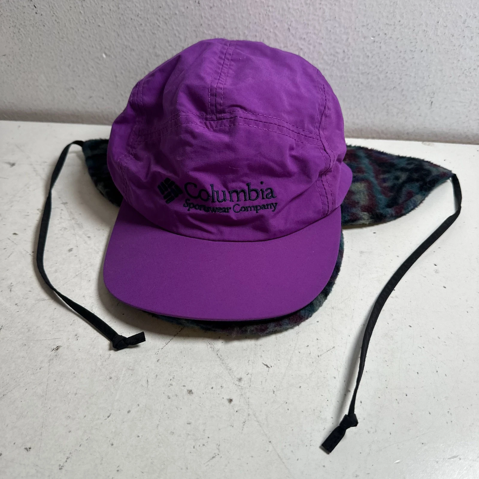 Vintage Columbia Hat Cap One Size Purple Nylon Fleece Aztec Fishing Trapper Mens
Opens in a new wind