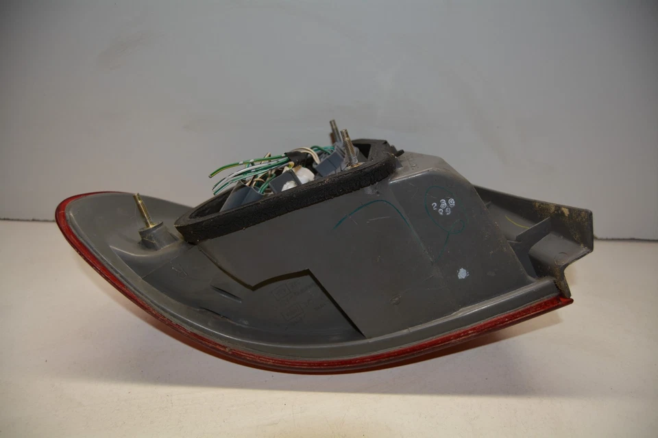 1998-2002 TOYOTA COROLLA ЗАДНИЙ ПРАВЫЙ ПАССАЖИРСКИЙ БОКОВОЙ ЗАДНИЙ ФОНАРЬ OEM, 166-60284 - Изображение 4 из 4