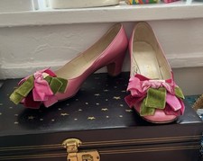 Vintage 1960s Pink Green Heeled Ballet Flats Velvet Textured Leather 8N